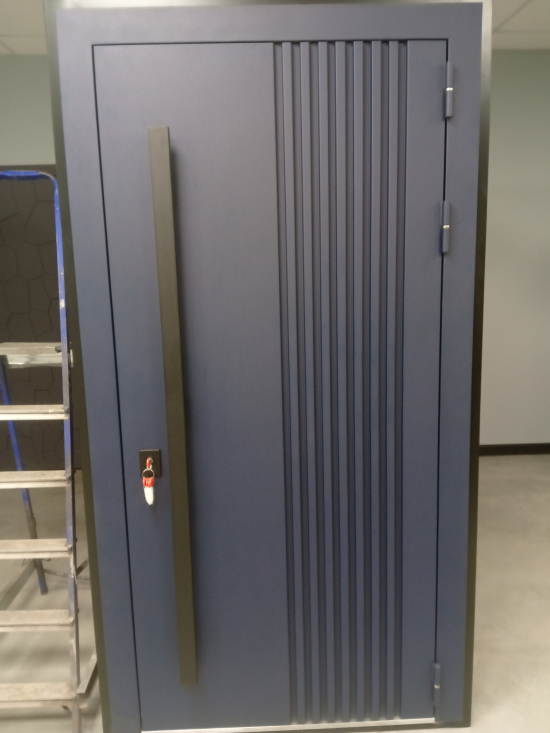 Фото входной двери №27